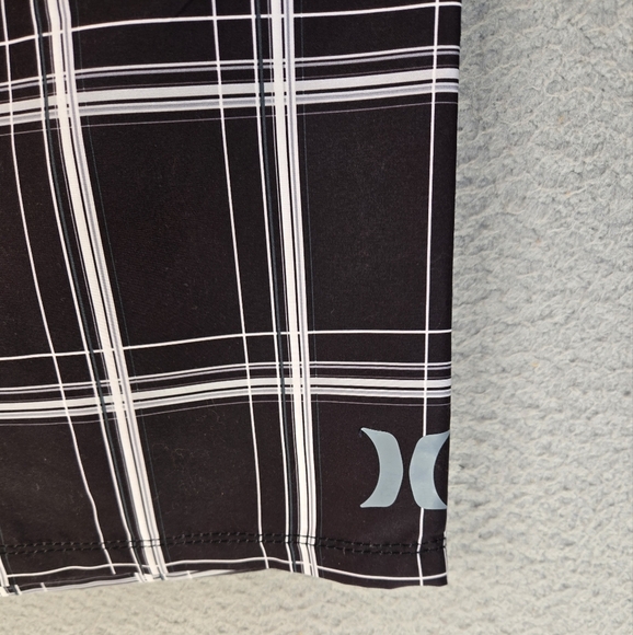 Hurley Mens Board Shorts Sz 28 Swim Trunk Summer Wear Black-White Large Checks - Picture 6 of 13
